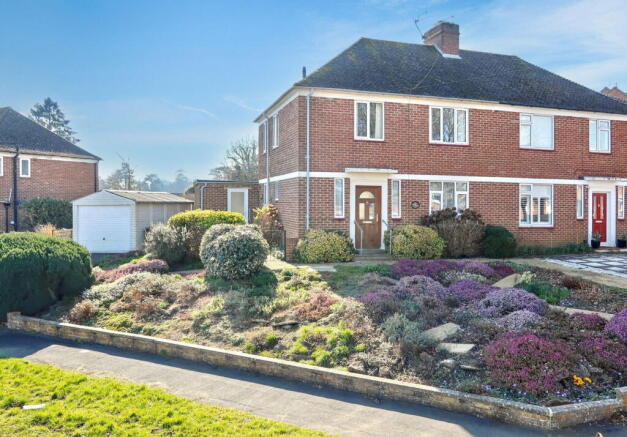 3 bed property, in Lime Avenue, £305,000