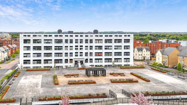 1 bed property, in Lilly Court, £200,000
