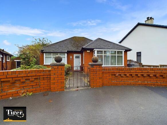 2 bed property, in Garstang Road West, £249,950