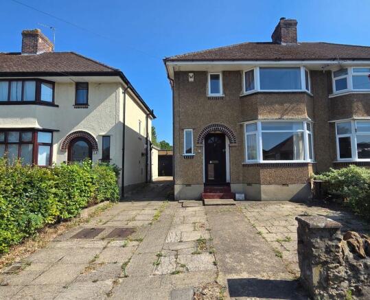 3 bed property, in Grovelands Road, £450,000