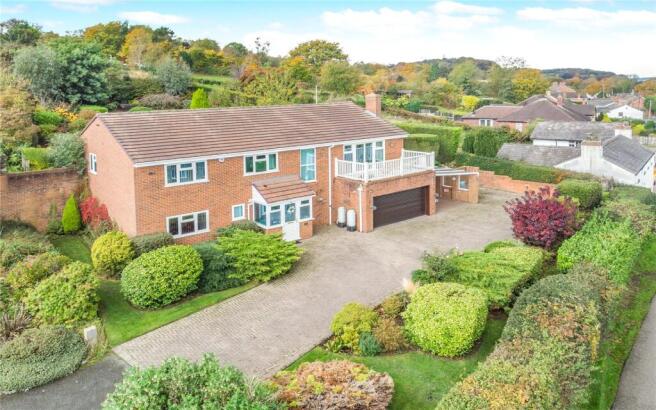 4 bed property, in Top Road, £650,000