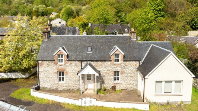 3 bed property, in Willow Cottage, £285,000