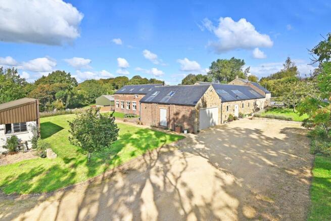 5 bed property, in Beckwith Barn, £1,650,000