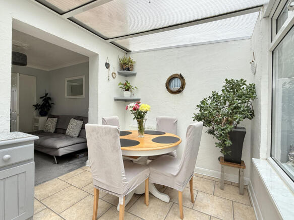 4 bed property, in Homers Lane, £328,000