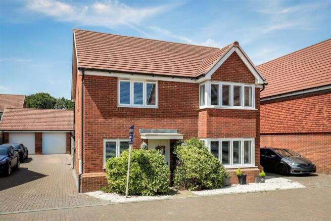 4 bed property, in Bignall Grove, £750,000