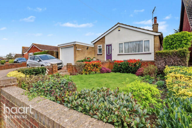 3 bed property, in The Broadway, £475,000