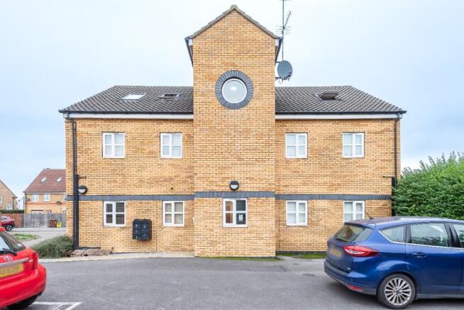 2 bed property, in St. Andrews Court, £93,000
