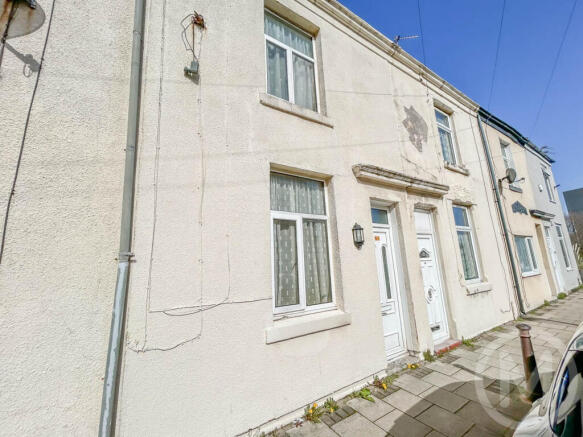 2 bed property, in Ball Street, £54,950