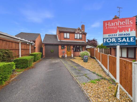 3 bed property, in Lampeter Close, £280,000