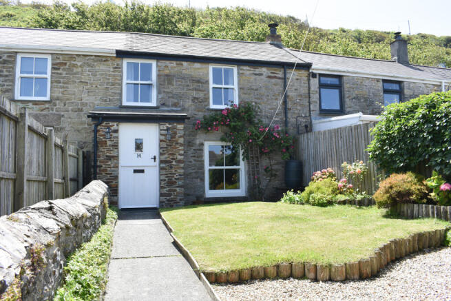 2 bed property, in Portreath, £395,000