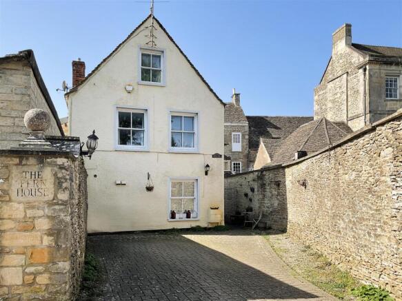 4 bed property, in The Ferns, £525,000