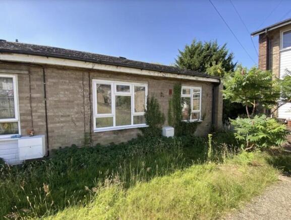 1 bed property, in Wayside, £295,000