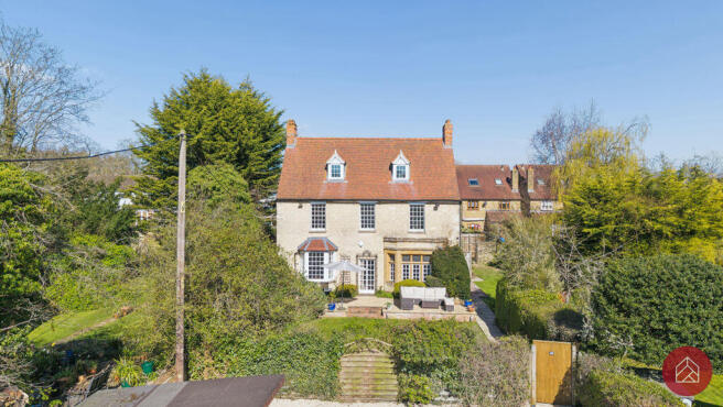 5 bed property, in Church Road, £900,000