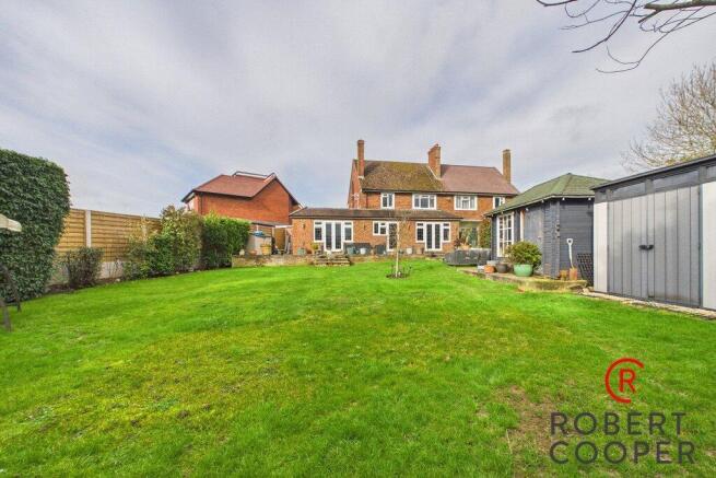 4 bed property, in Coombe Drive, £750,000