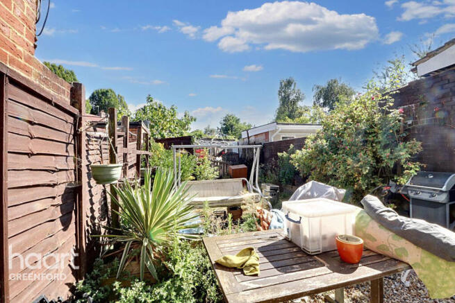 3 bed property, in Windermere Road, £190,000