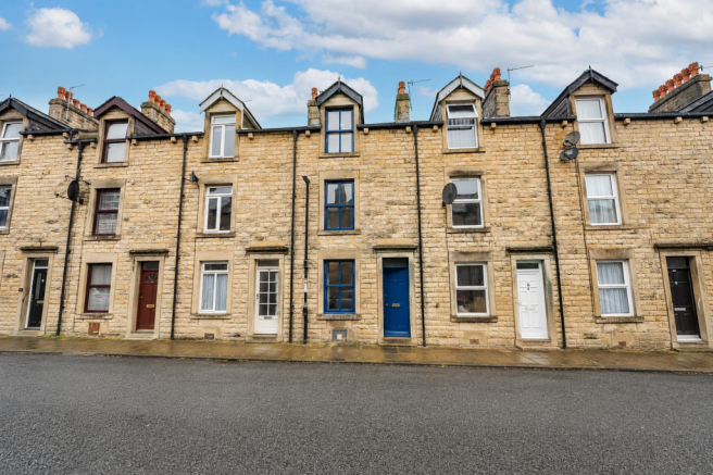 3 bed property, in Hope Street, £215,000