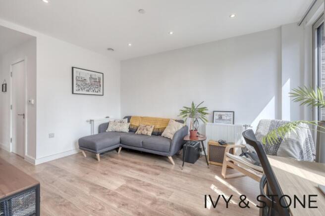 1 bed property, in Copeland Court, £300,000