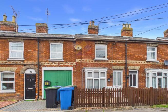 2 bed property, in St Catherines Road, £225,000