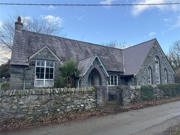 3 bed property, in Lon Y Wern, £350,000