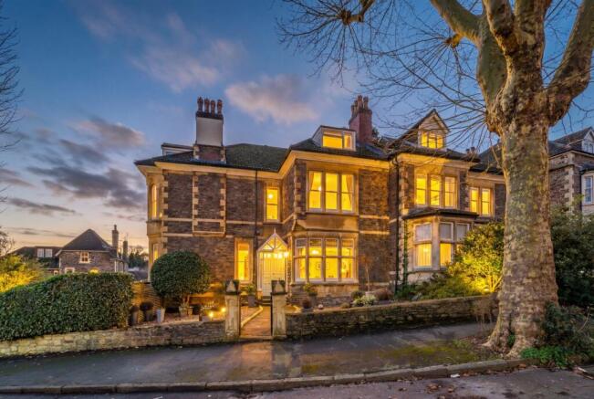 6 bed property, in The Firs, £1,500,000