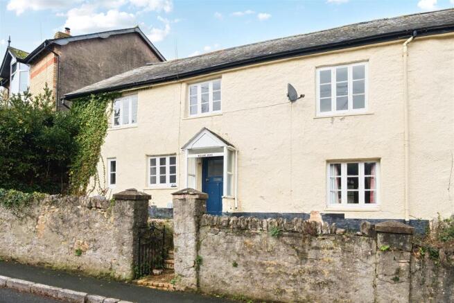 3 bed property, in Abbotskerswell, £295,000