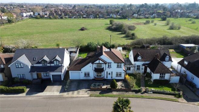 4 bed property, in Staines, £875,000