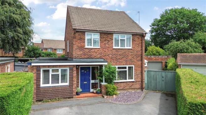 4 bed property, in Carlyon Close, £630,000