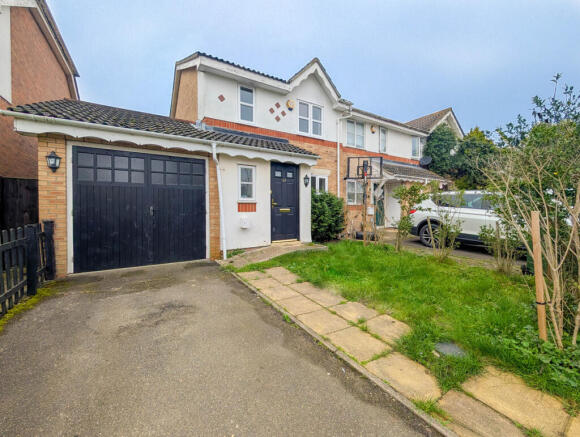 3 bed property, in Hutchins Road, £435,000