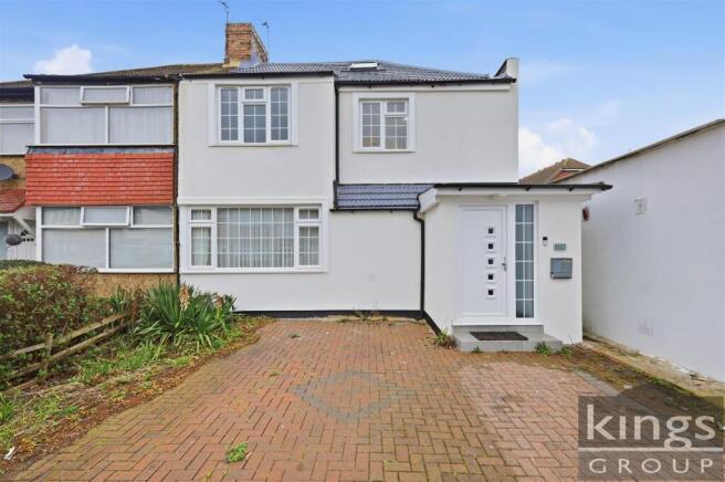 4 bed property, in Somerset Road, £625,000