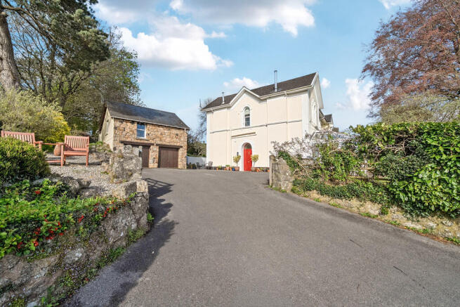 4 bed property, in Moretonhampstead, £750,000