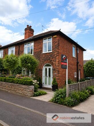 3 bed property, in Highfield Road, £235,000