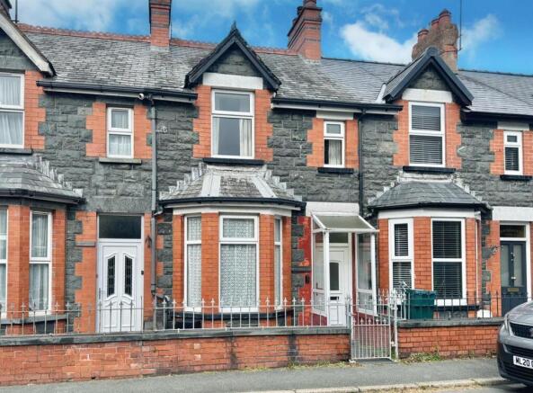 2 bed property, in Denbigh Street, £134,500