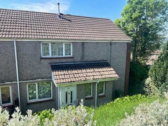 3 bed property, in Newman Road, £90,000