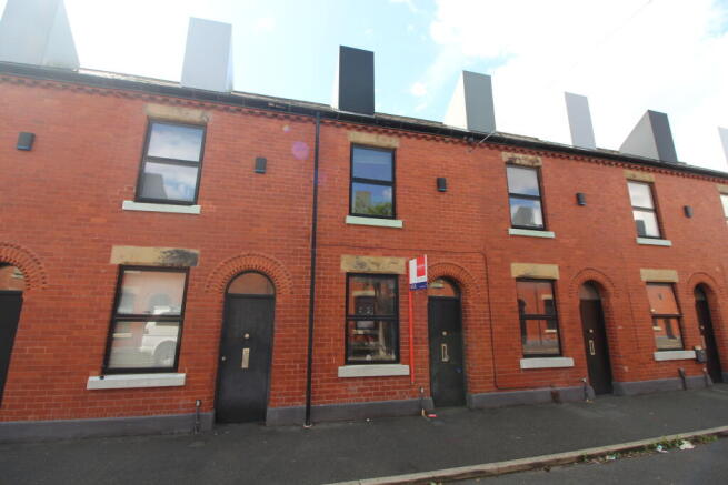 2 bed property, in 55 Ash Street, £164,000