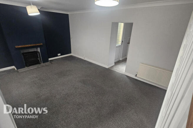 3 bed property, in Ferndale CF43 3, £110,000