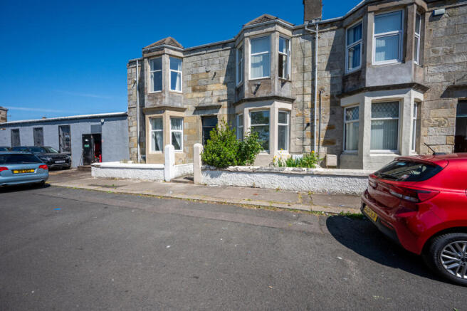 1 bed property, in 3d Mcisaac Road, £35,000