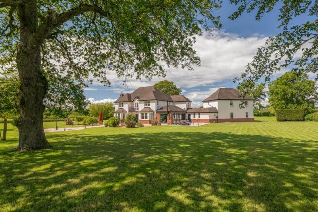 5 bed property, in Willoughbridge, £1,600,000