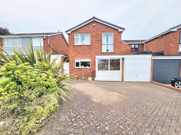 3 bed property, in Ilmington Drive, £360,000