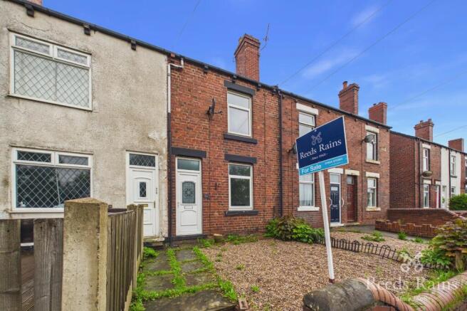 2 bed property, in Doncaster Road, £120,000