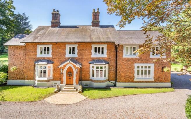 5 bed property, in Shrewsbury Road, £1,295,000