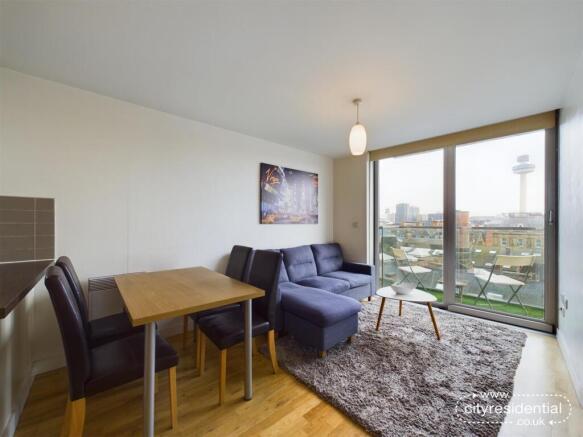 1 bed property, in Cheapside, £140,000