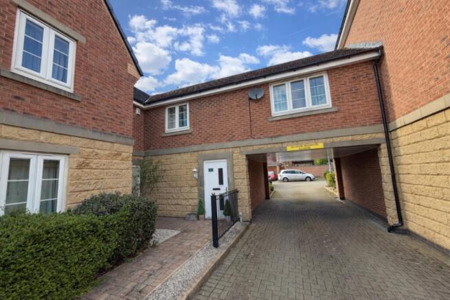 1 bed property, in Bridgeport Mews, £169,995