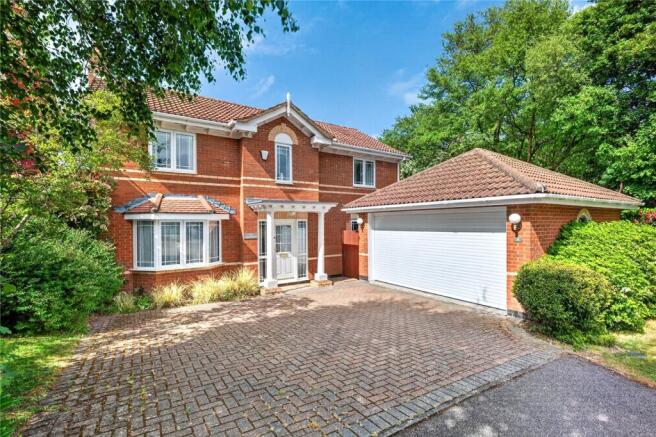 4 bed property, in Viola Croft, £750,000