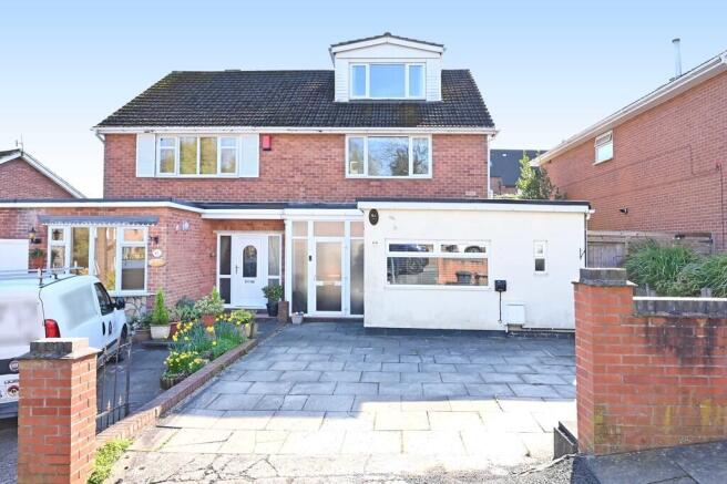 3 bed property, in James Street, £240,000