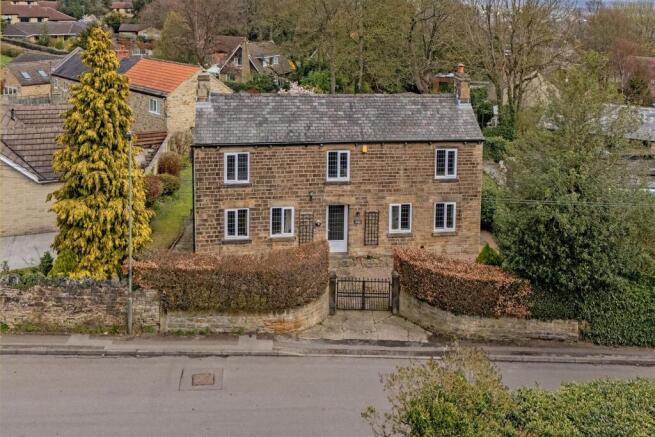 2 bed property, in Clematis Cottage, £375,000