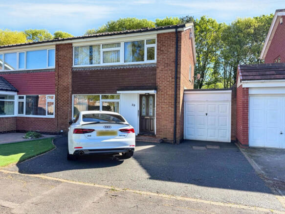 3 bed property, in Torver Close, £225,000