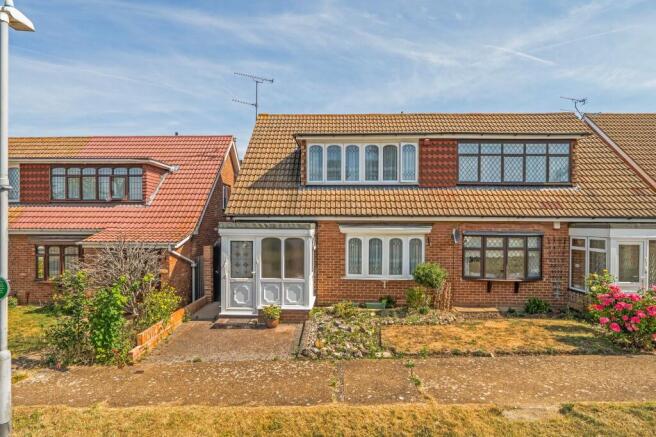 2 bed property, in Havisham Road, £300,000