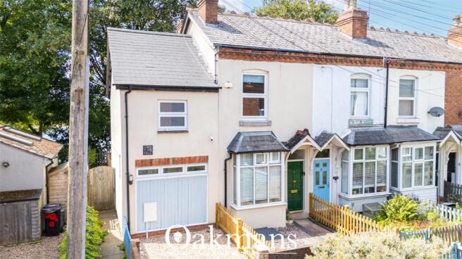 2 bed property, in The Dell, £230,000
