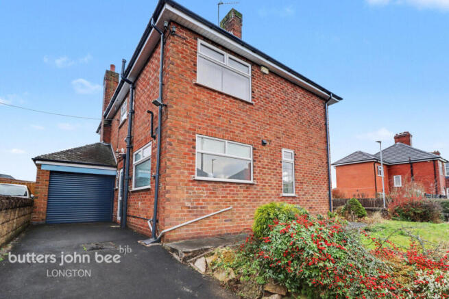 3 bed property, in Meadow Avenue, £220,000