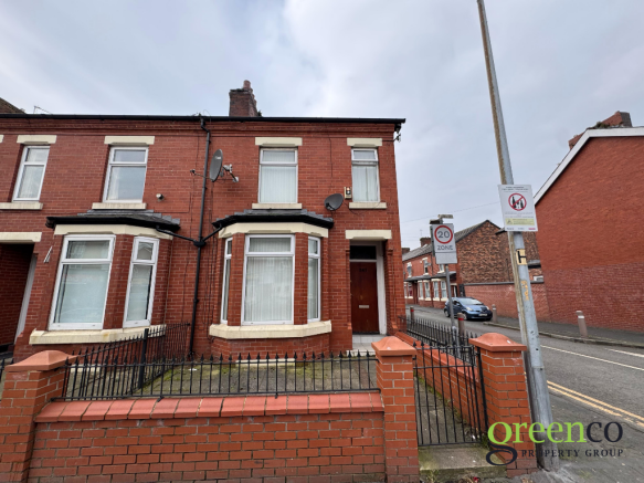 3 bed property, in Great Cheetham Street East, £375,000